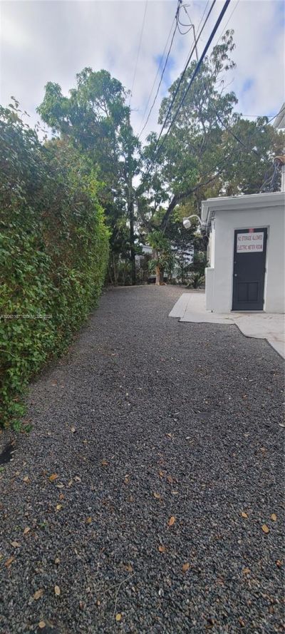2150 SW 26th St, Unit 3, Miami, FL 33133 Photo