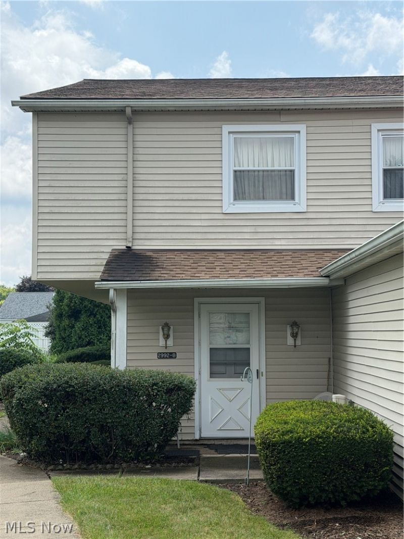 2992 Ivy Hill Circle , Unit B, Cortland, OH 44410 Main Photo