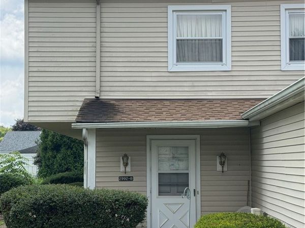 2992 Ivy Hill Circle , Unit B, Cortland, OH 44410
