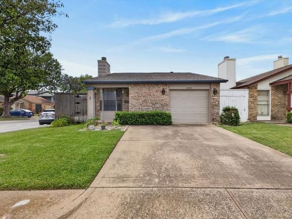 2802 Southern Cross Drive, Garland, TX 75044