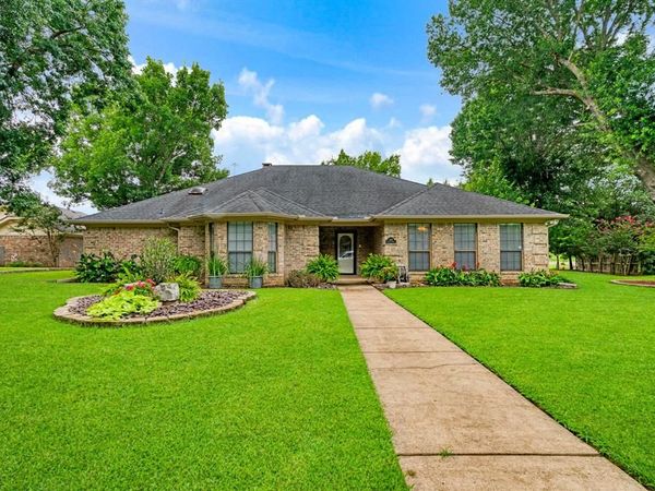 940 Brandyn Place , Paris, TX 75462