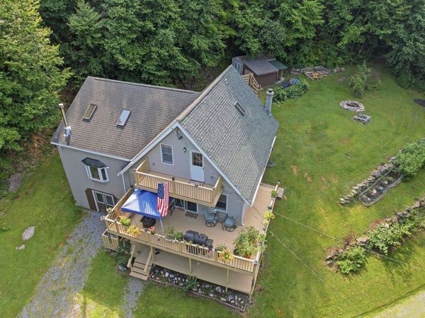 87 B Hill Road, Pownal, VT 05261