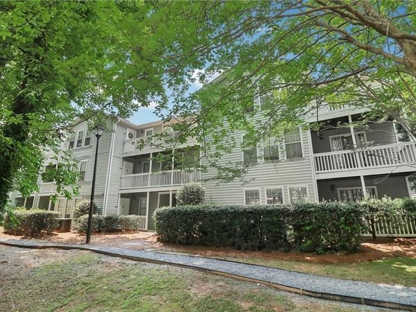 1931 Brian Way , Decatur, GA 30033