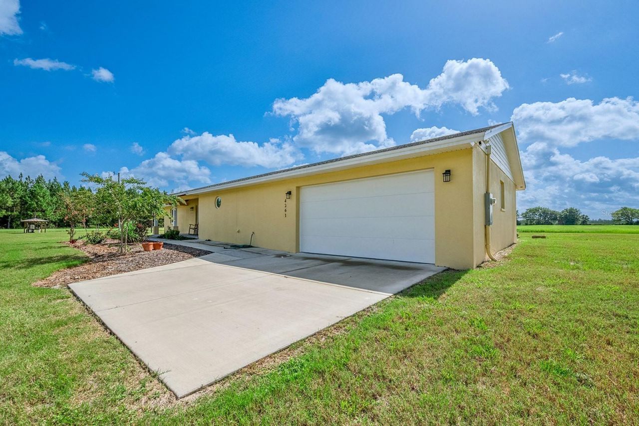4261 NW 57th Court, Chiefland, FL 32626 Photo