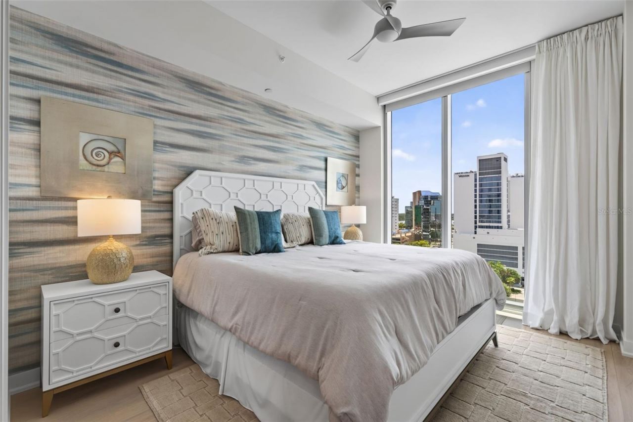 301 Quay Commons, Unit 1009, Sarasota, FL 34236 Photo