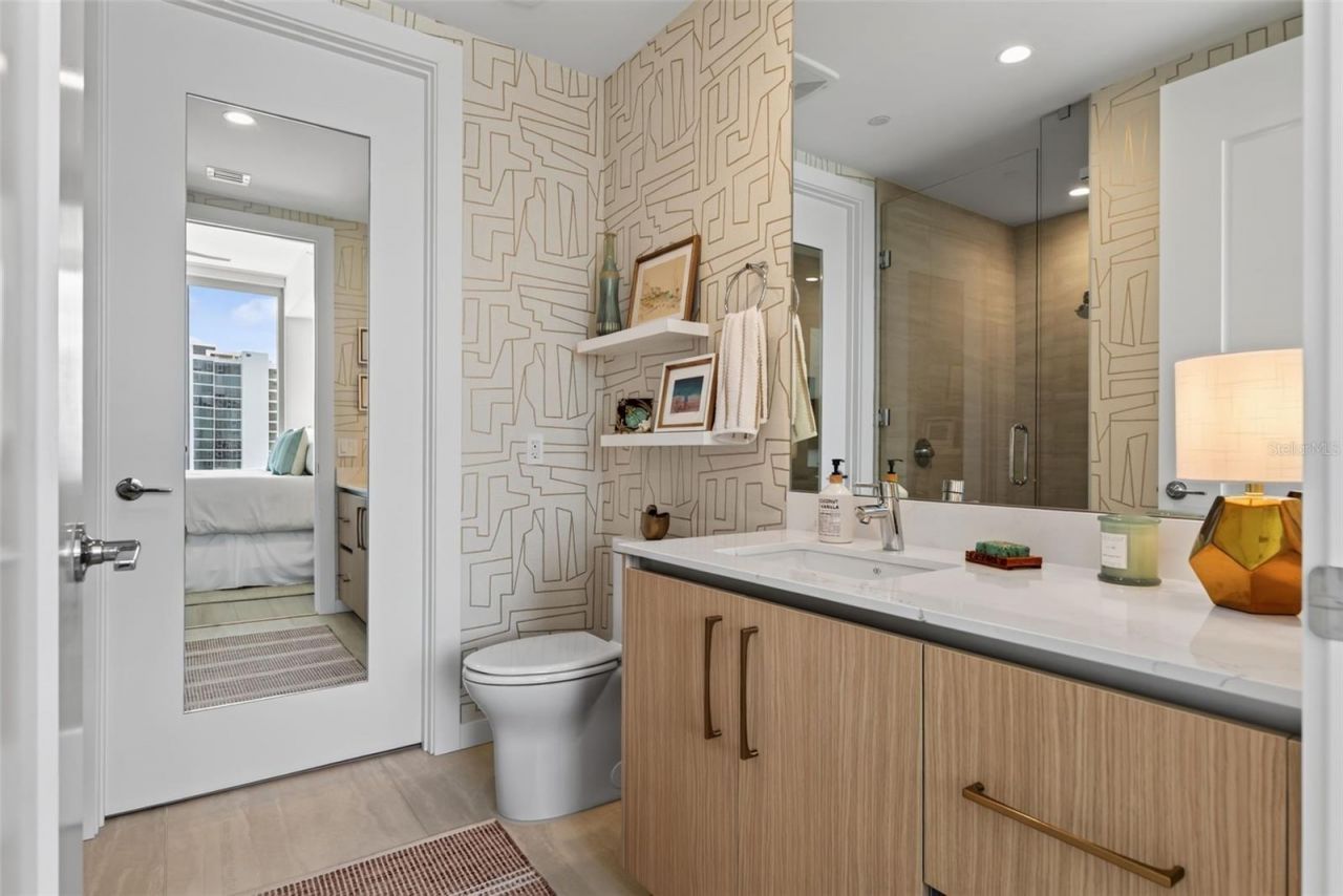 301 Quay Commons, Unit 1009, Sarasota, FL 34236 Photo