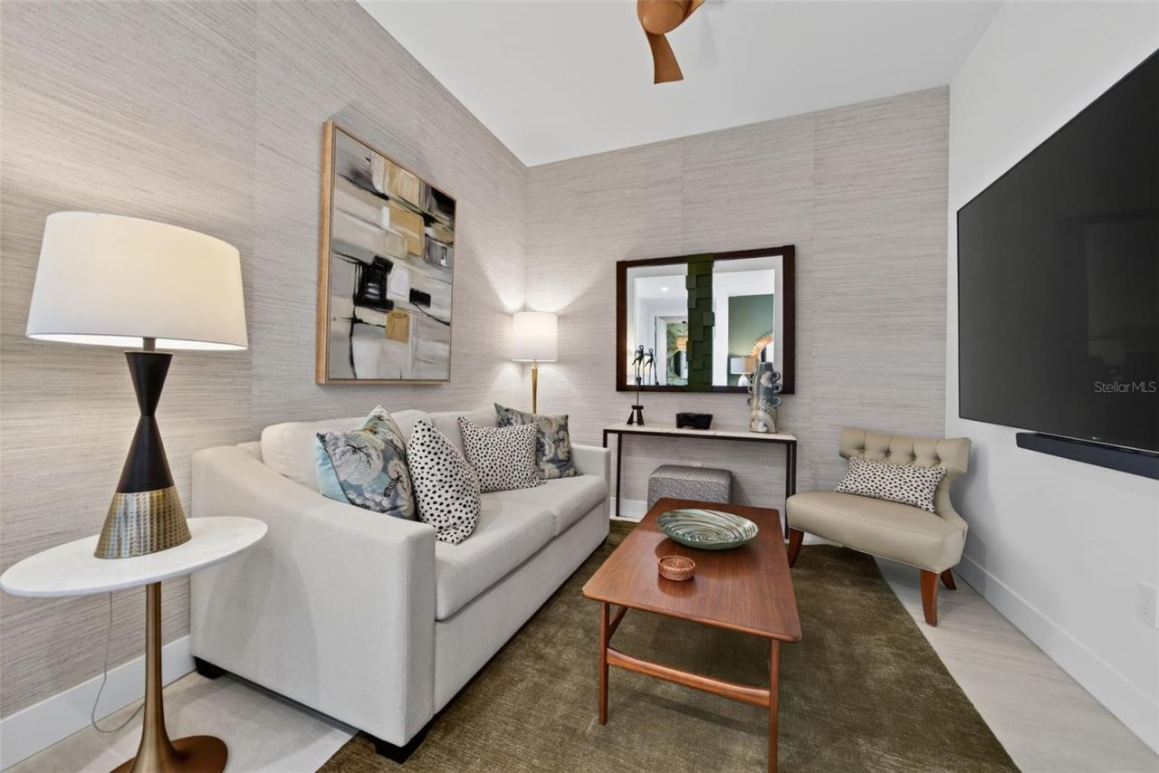 301 Quay Commons, Unit 1009, Sarasota, FL 34236 Photo