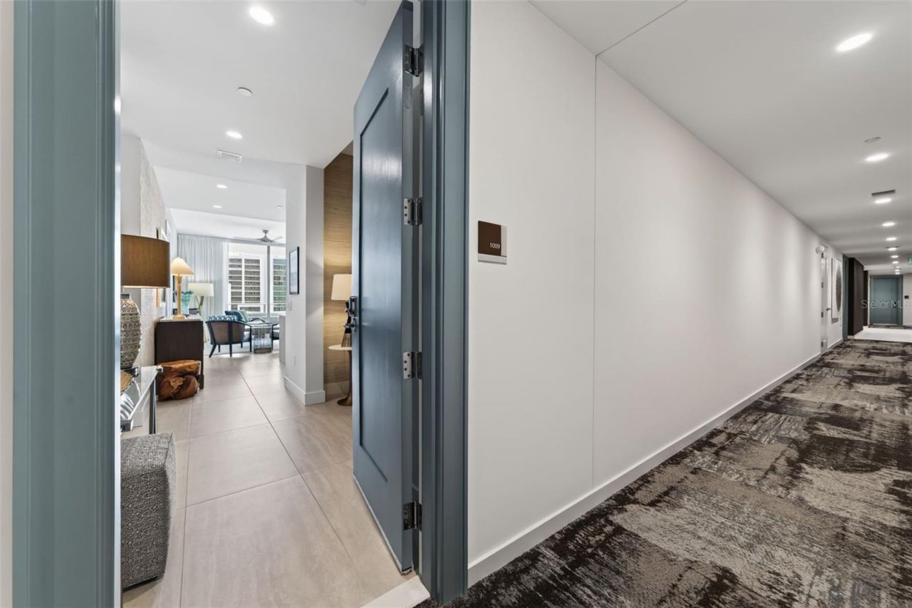 301 Quay Commons, Unit 1009, Sarasota, FL 34236 Photo