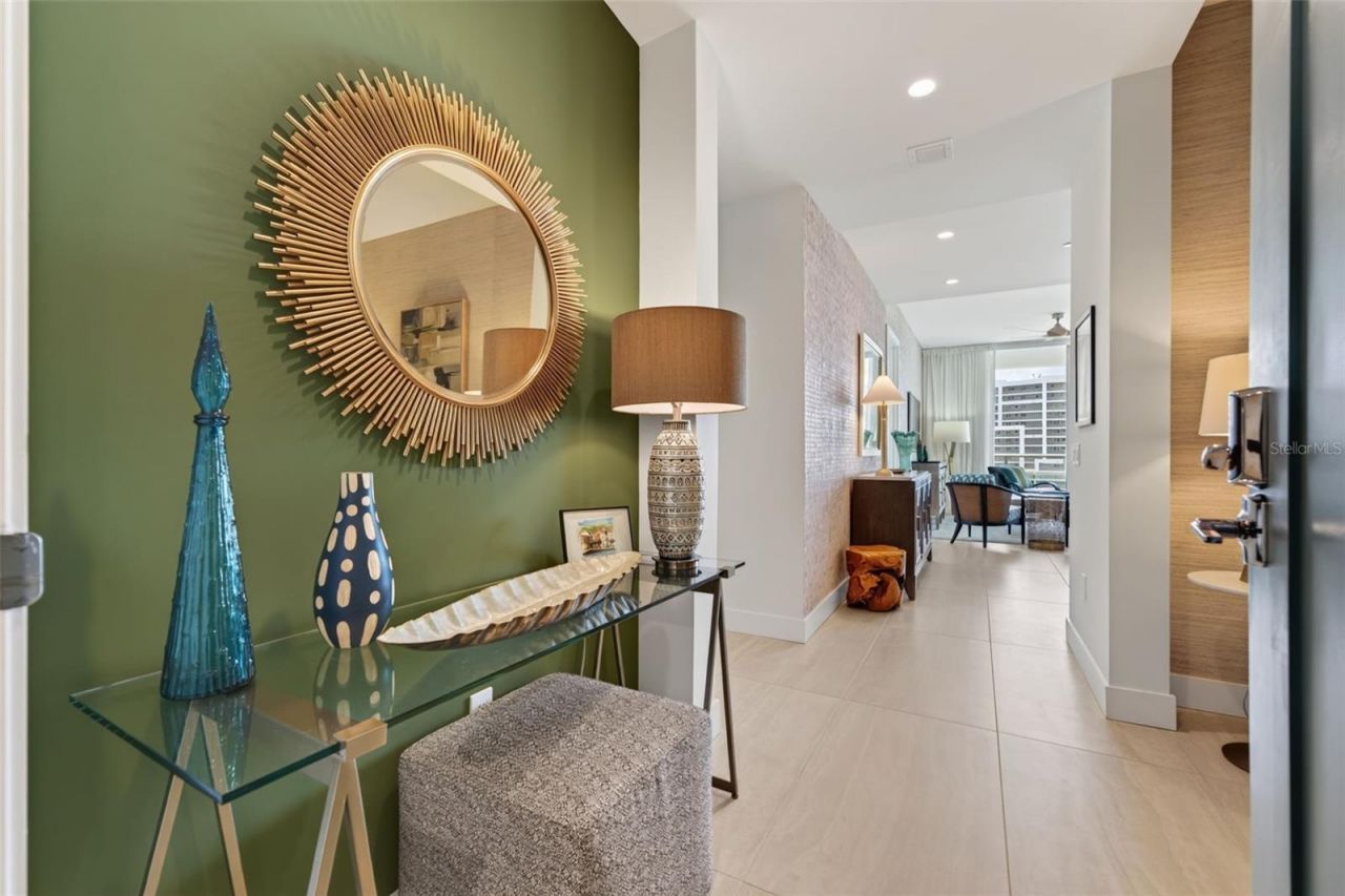 301 Quay Commons, Unit 1009, Sarasota, FL 34236 Photo