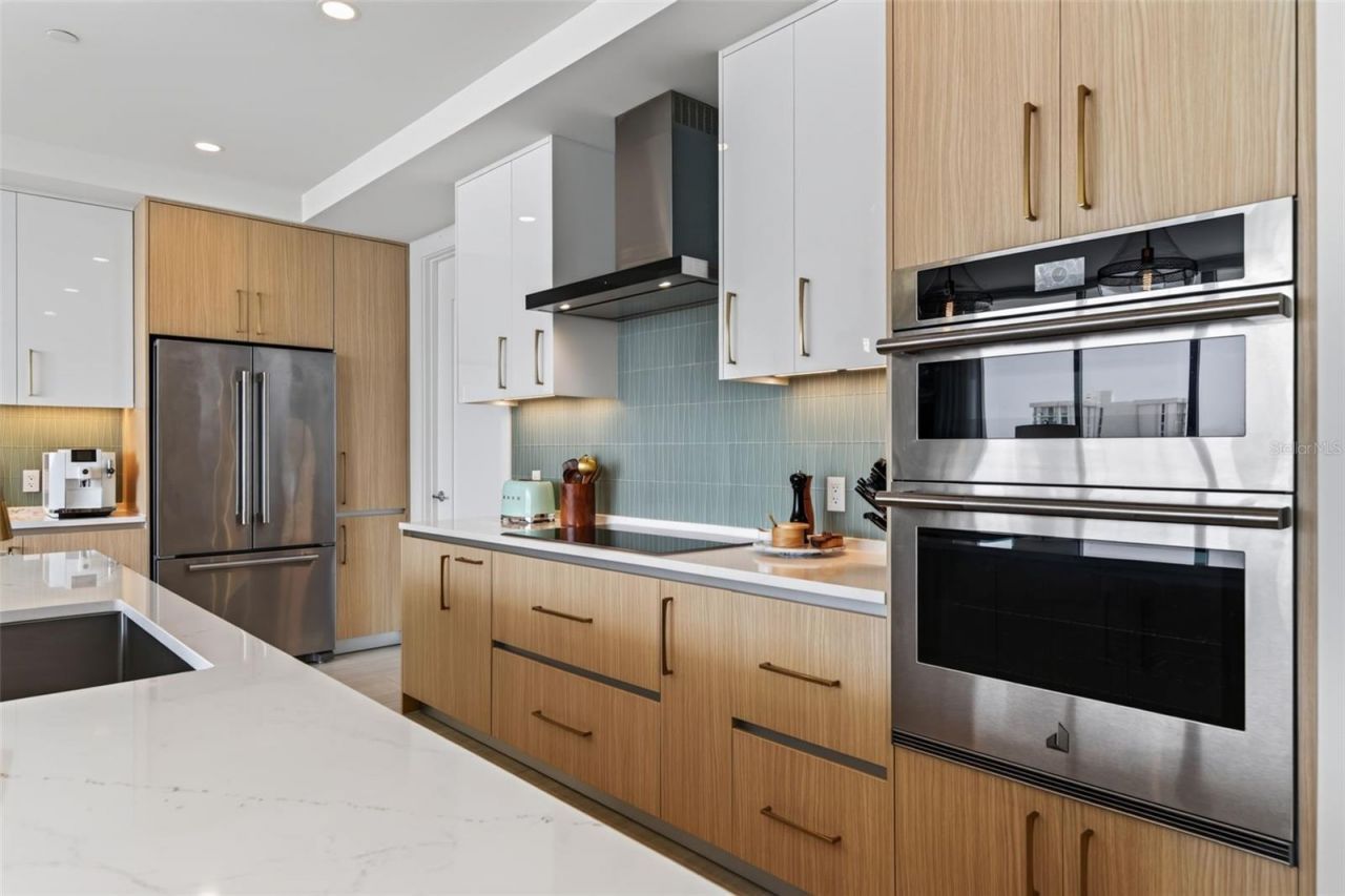 301 Quay Commons, Unit 1009, Sarasota, FL 34236 Photo