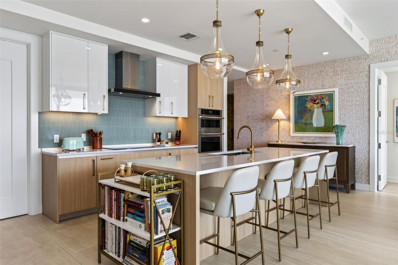 301 Quay Commons, Unit 1009, Sarasota, FL 34236 Photo