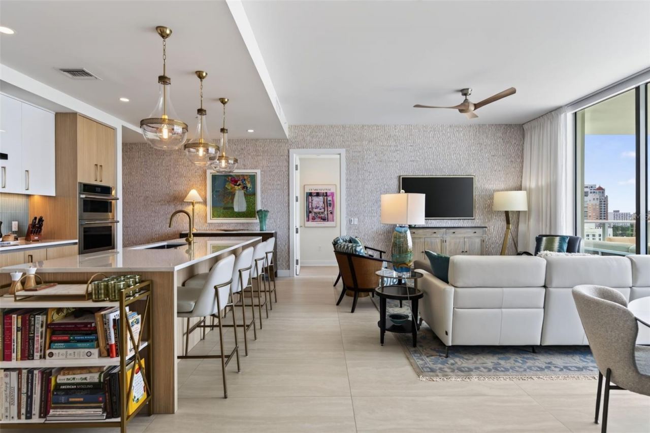 301 Quay Commons, Unit 1009, Sarasota, FL 34236 Photo