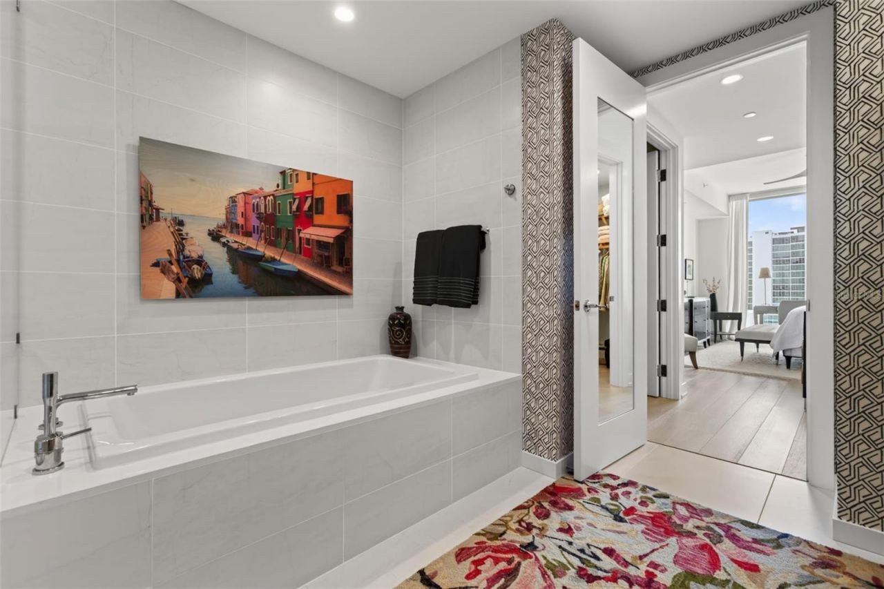 301 Quay Commons, Unit 1009, Sarasota, FL 34236 Photo