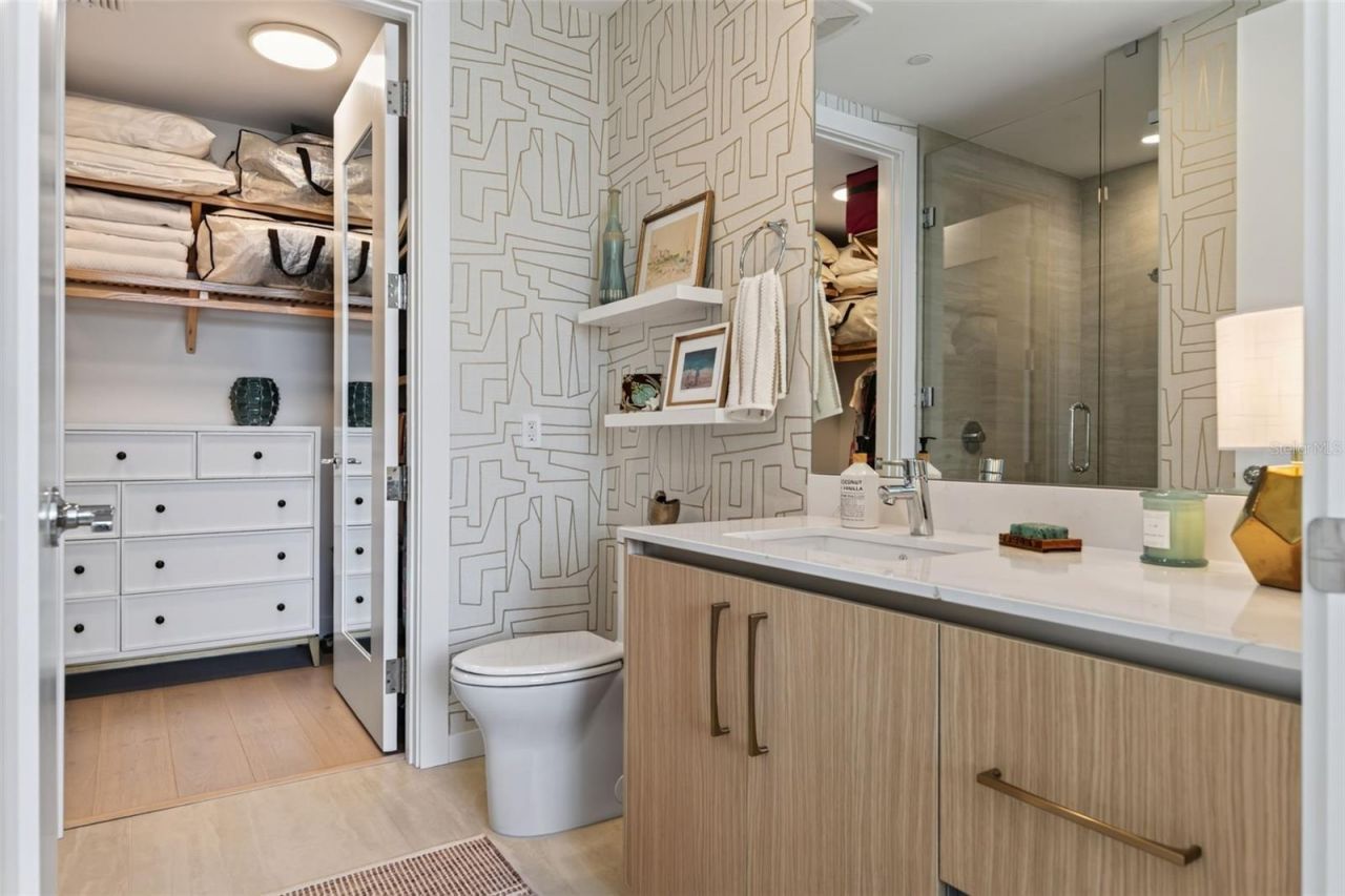 301 Quay Commons, Unit 1009, Sarasota, FL 34236 Photo