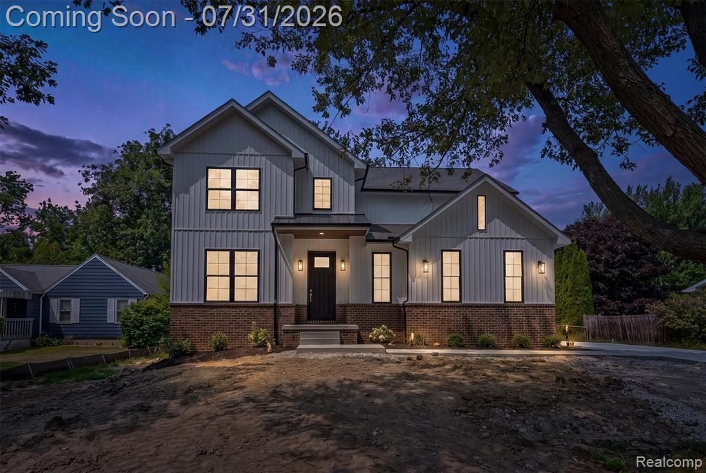 2065 Richwood Road, Auburn Hills, MI 48326 Main Photo