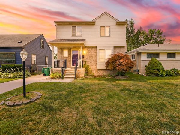 27535 Sheridan Street , Garden City, MI 48135