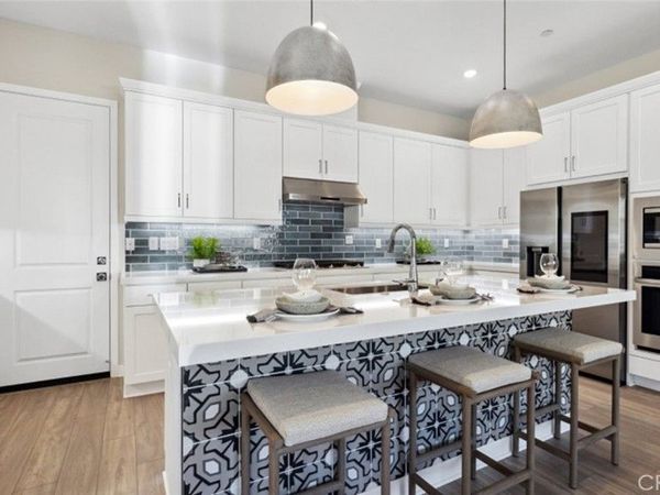 24553 Camino Canoa, Valencia, CA 91354