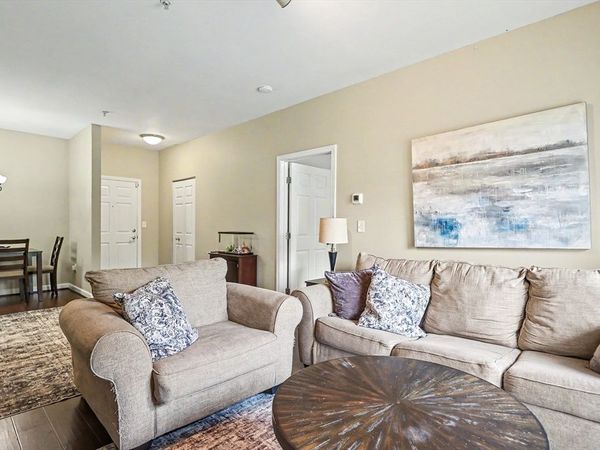 19 Hampshire Road, Unit 205, Methuen, MA 01844