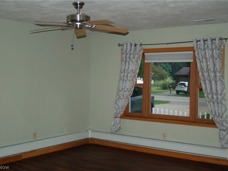 6215 Robinhood Lane, Ashtabula, OH 44004 Photo 3