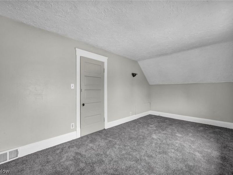 9825 Macon Avenue , Cleveland, OH 44102 Photo 12