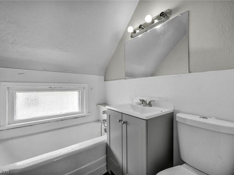 9825 Macon Avenue , Cleveland, OH 44102 Photo 14