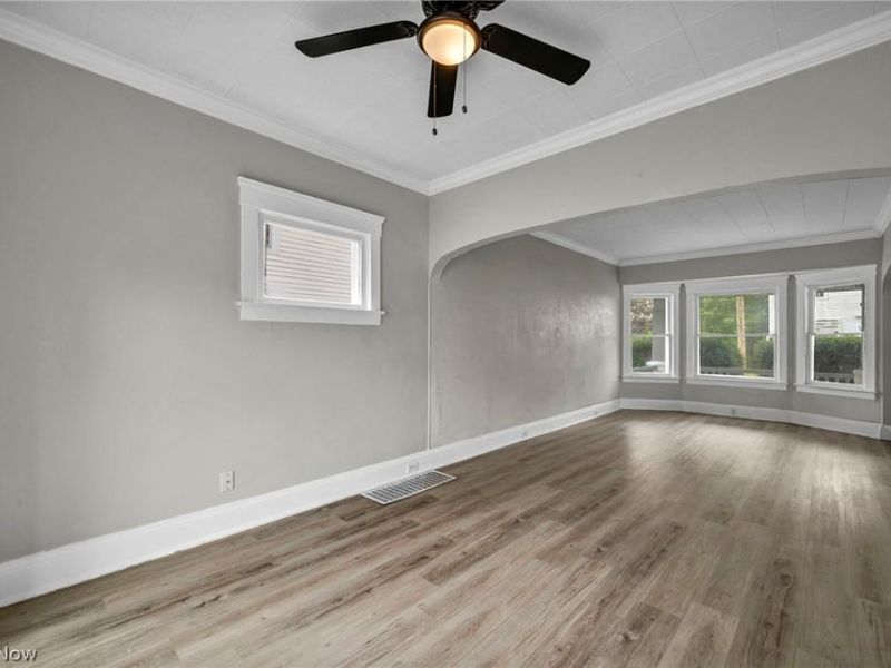 9825 Macon Avenue , Cleveland, OH 44102 Photo 23