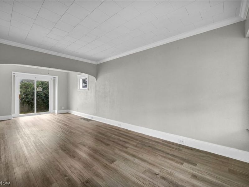 9825 Macon Avenue , Cleveland, OH 44102 Photo 6