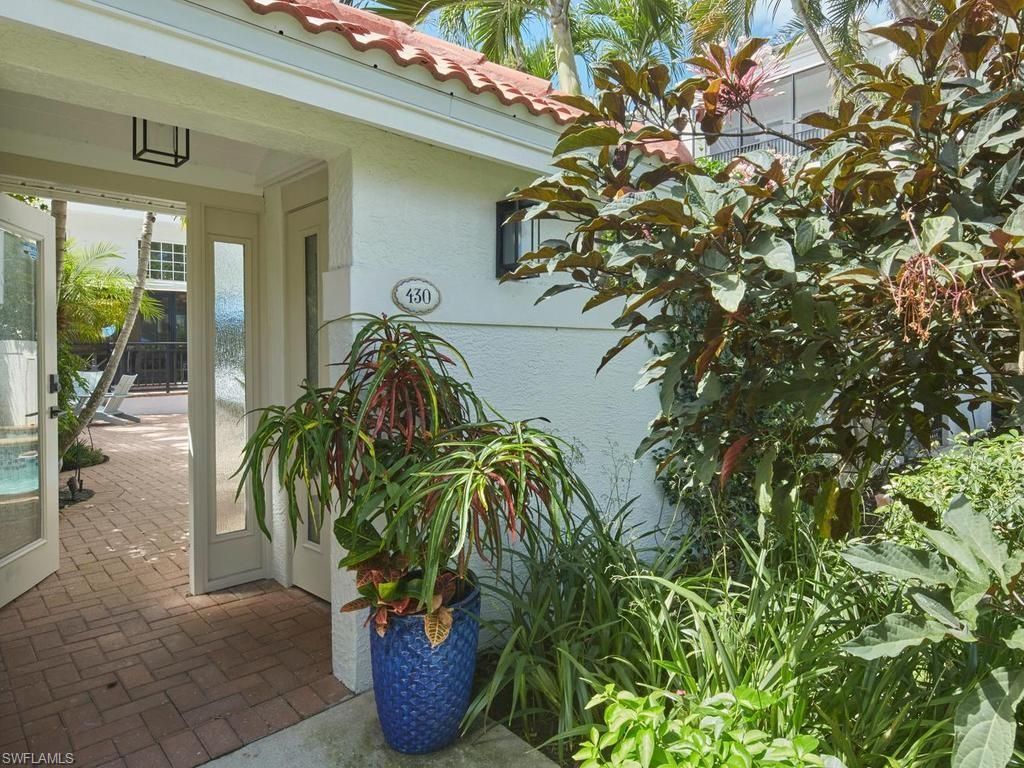 430 10th Ave S, Unit 305, Naples, FL 34102 Photo