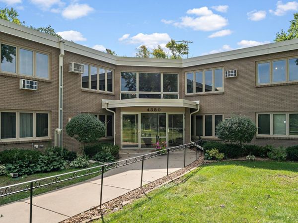 4380 Brookside Court , Unit 214, Edina, MN 55436