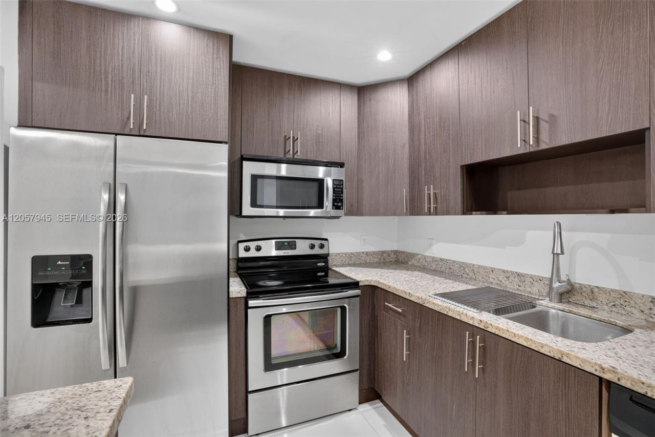 13707 SW 91st Ct, Unit Apt G, Miami, FL 33176 Photo