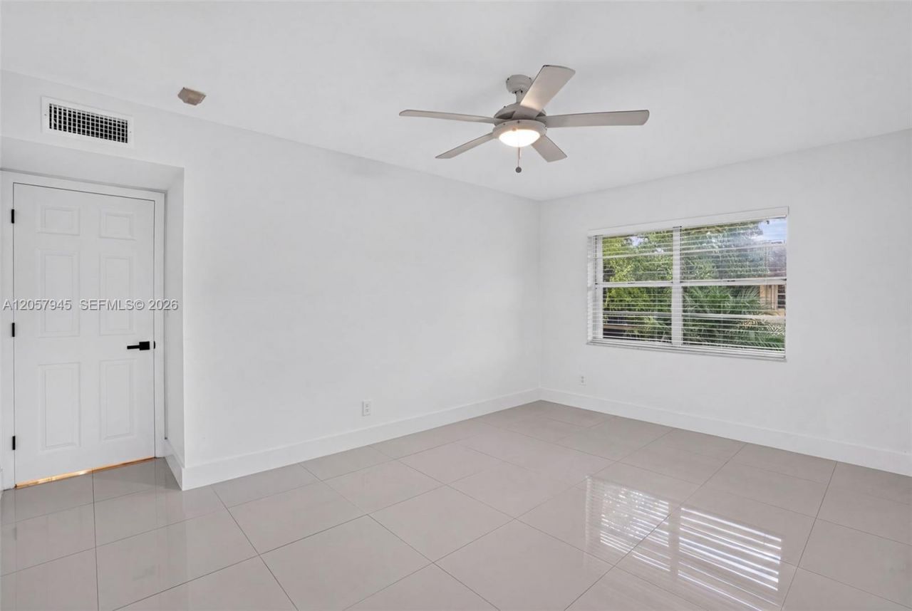 13707 SW 91st Ct, Unit Apt G, Miami, FL 33176 Photo
