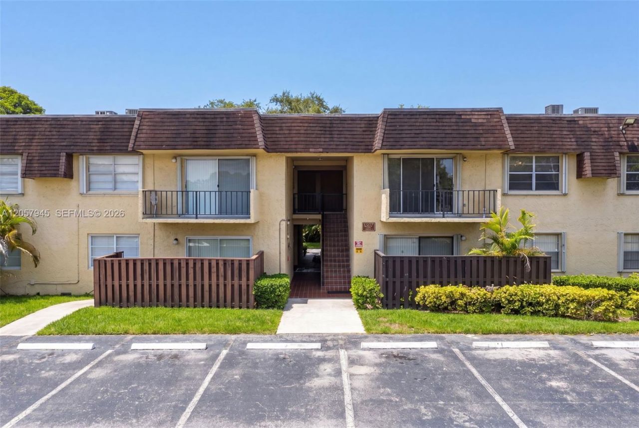 13707 SW 91st Ct, Unit Apt G, Miami, FL 33176 Photo