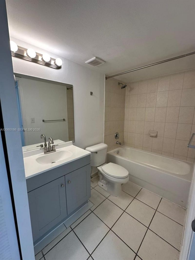 17602 NW 25th Ave, Unit 304, Miami Gardens, FL 33056 Photo