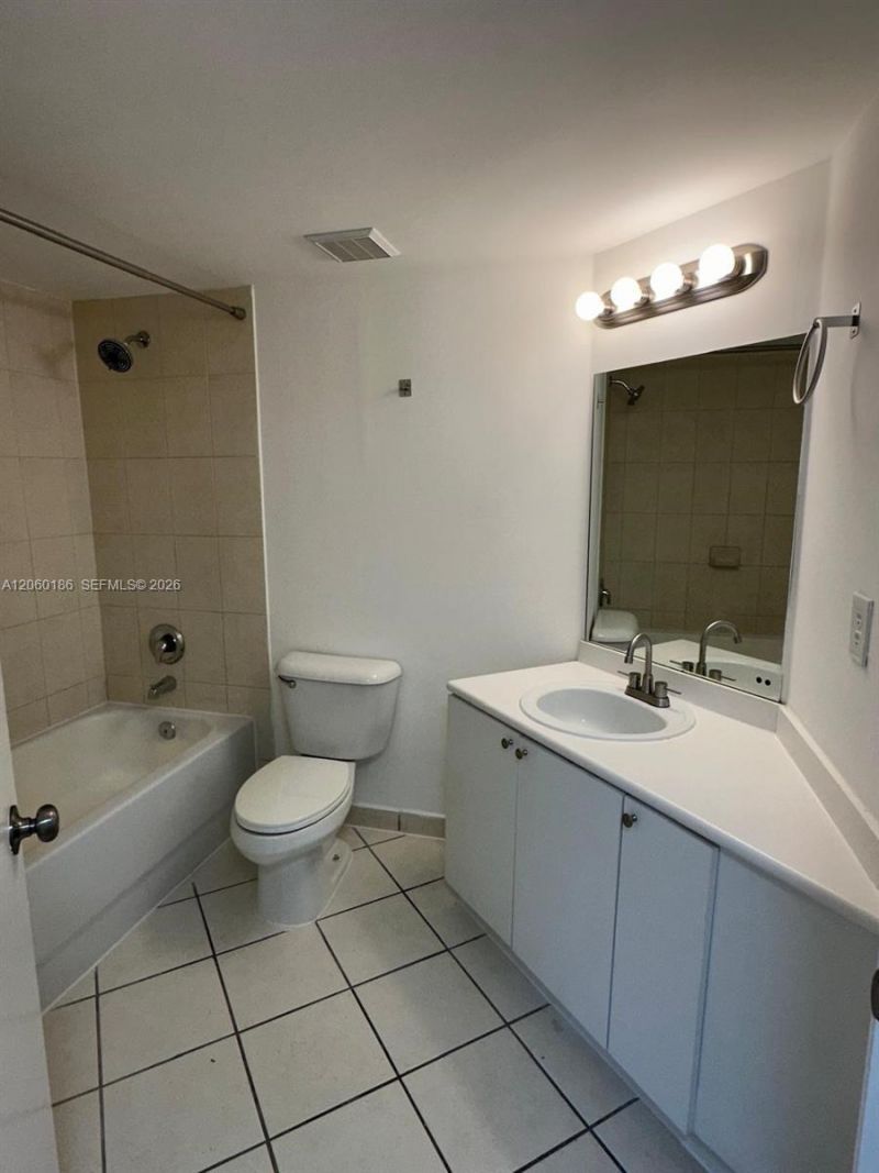 17602 NW 25th Ave, Unit 304, Miami Gardens, FL 33056 Photo
