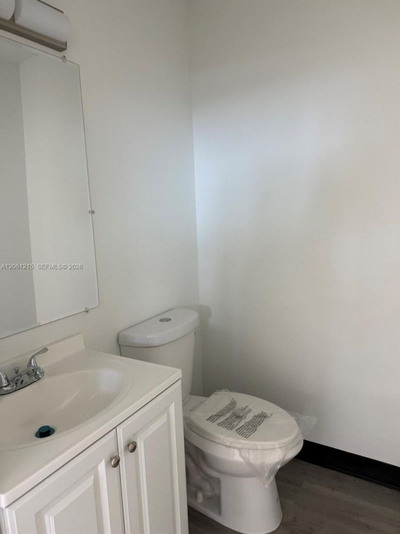 2856 E Oakland Park Blvd , Fort Lauderdale, FL 33306 Photo