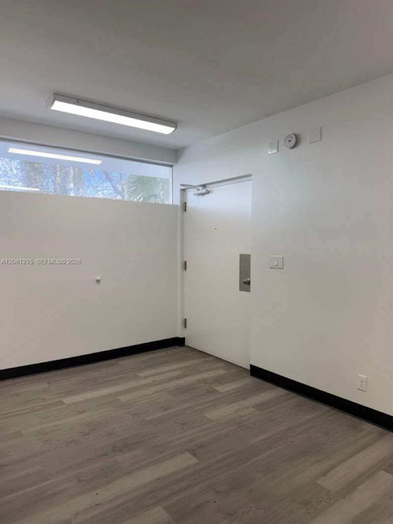 2856 E Oakland Park Blvd , Fort Lauderdale, FL 33306 Photo