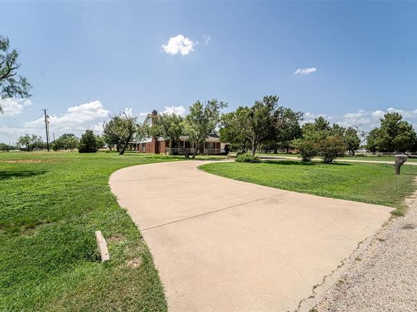 102 Five Oaks Road, Abilene, TX 79606