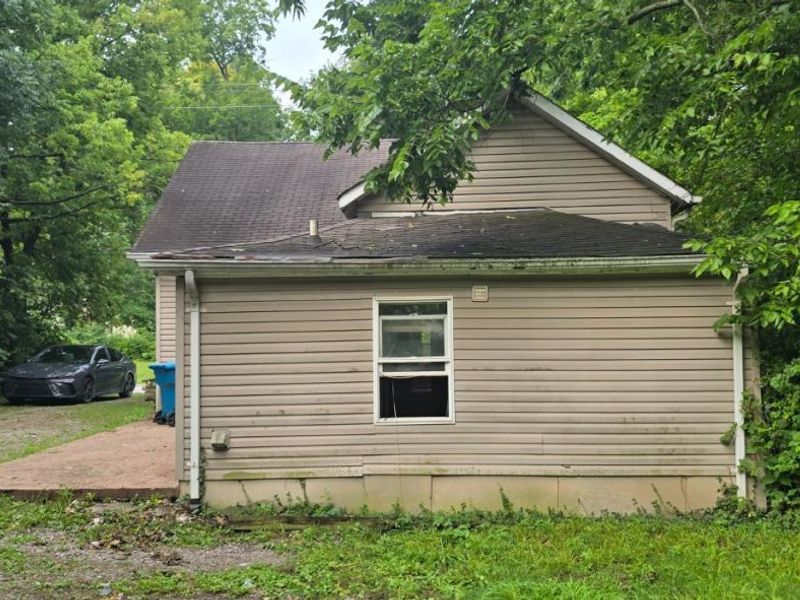 75 E Main Street, Amelia, OH 45102 Photo 3