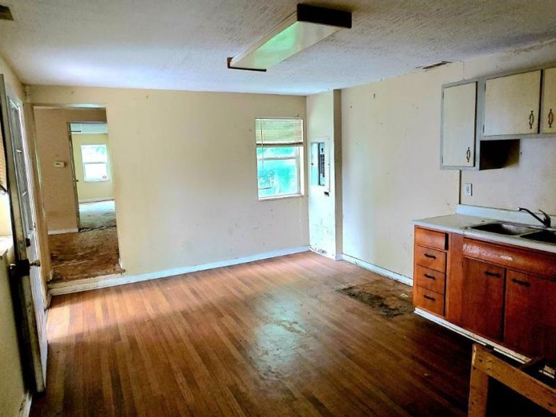 75 E Main Street, Amelia, OH 45102 Photo 6