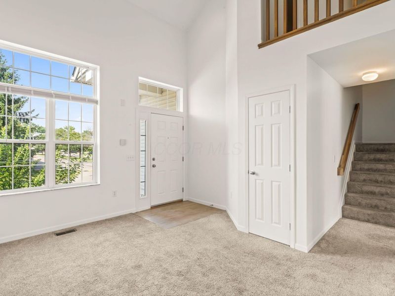 8199 Deering Oaks Drive , Blacklick, OH 43004 Photo 7
