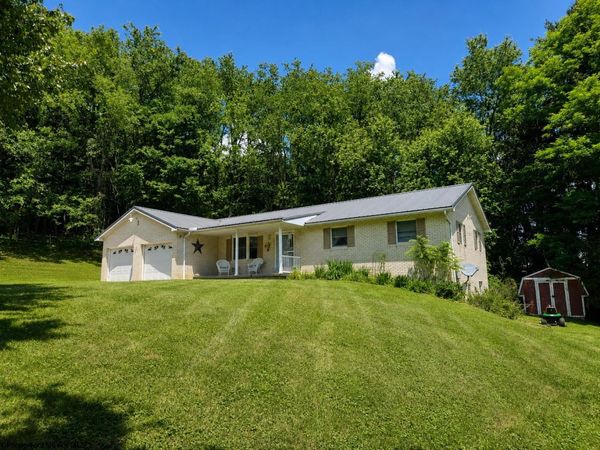 49 Price Hill Road, Morgantown, WV 26501
