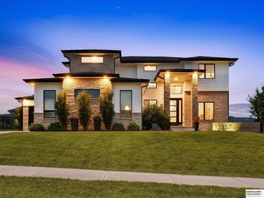 12357 Cooper Street, Papillion, NE 68046