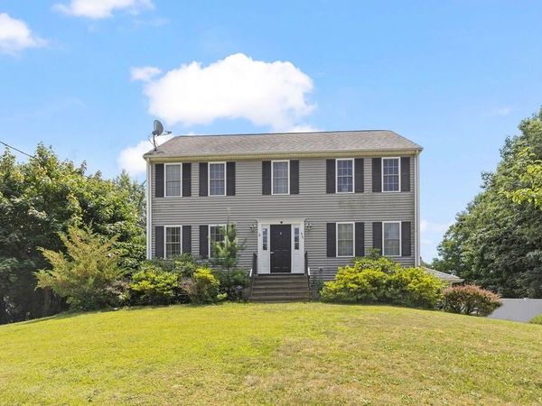 413 Huttleston Ave, Fairhaven, MA 02719