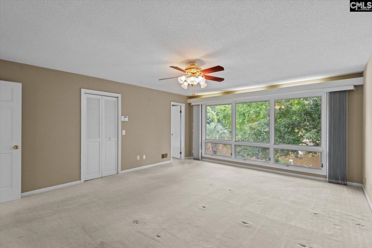 100 Hagen Court Photo 20