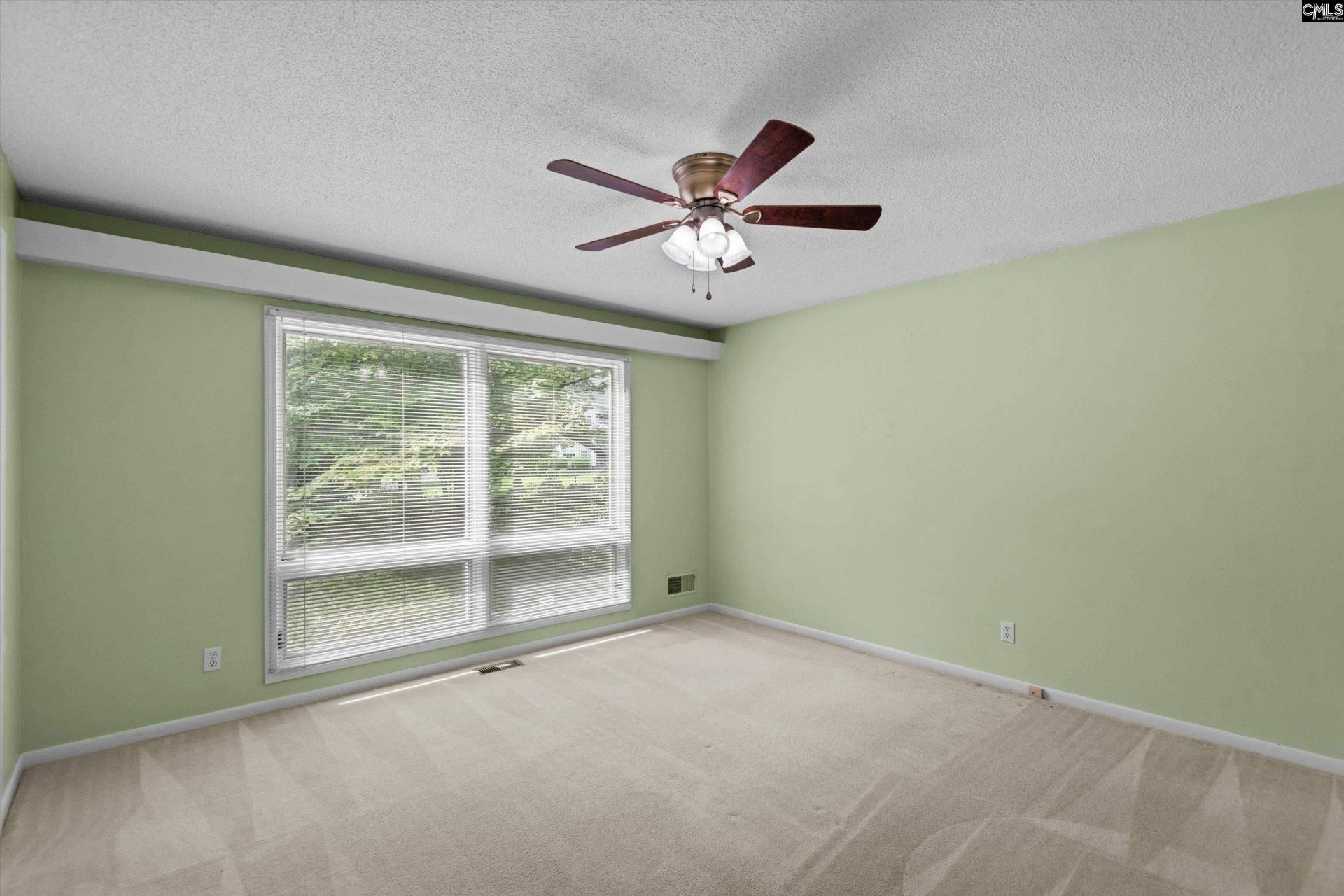 100 Hagen Court Photo 27