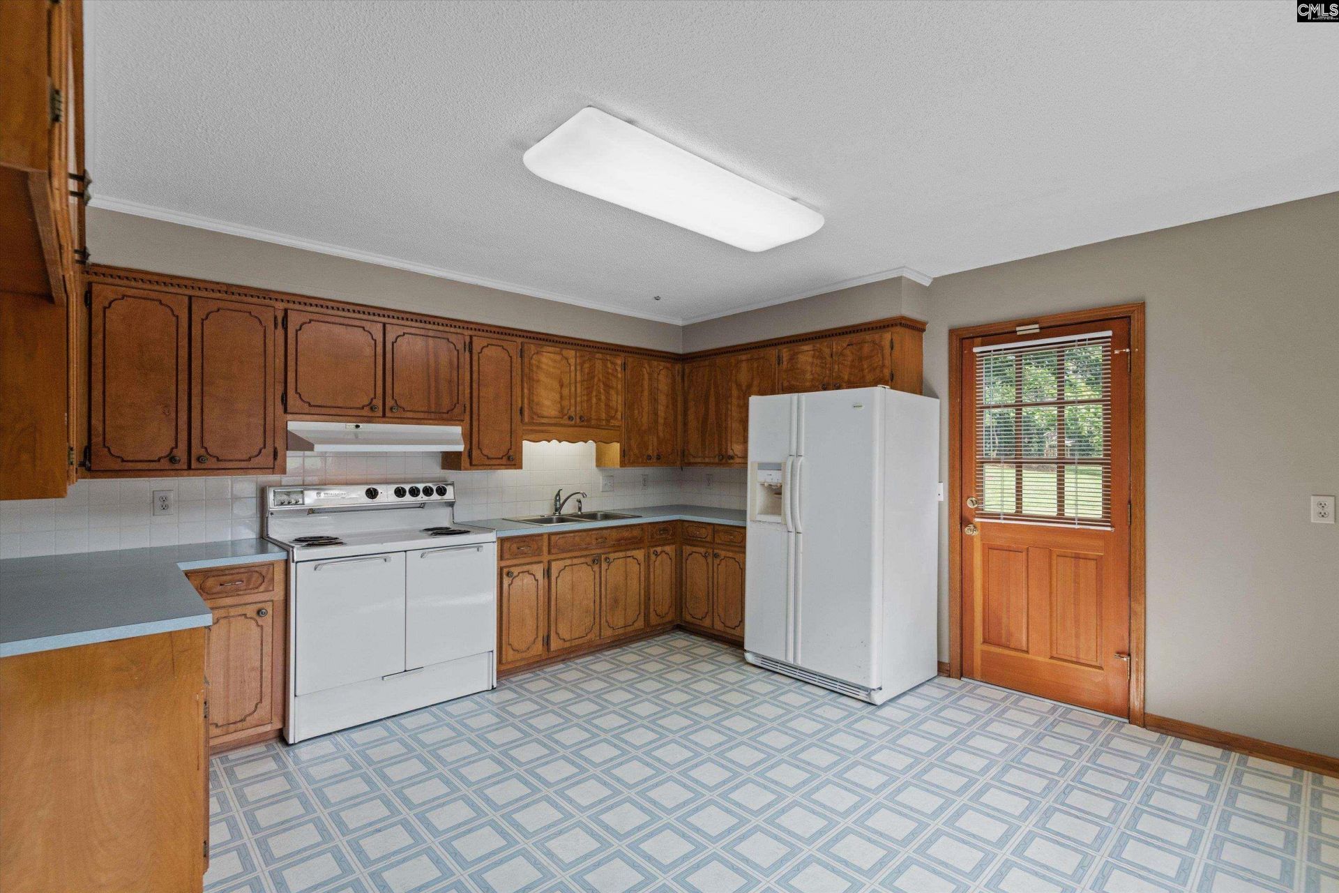 100 Hagen Court Photo 32