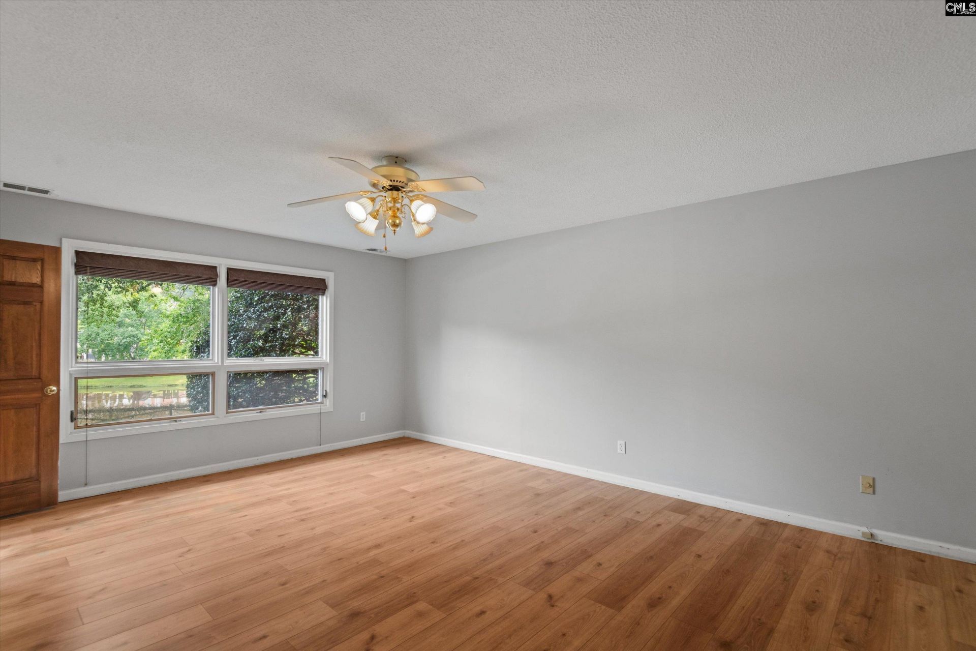 100 Hagen Court Photo 35