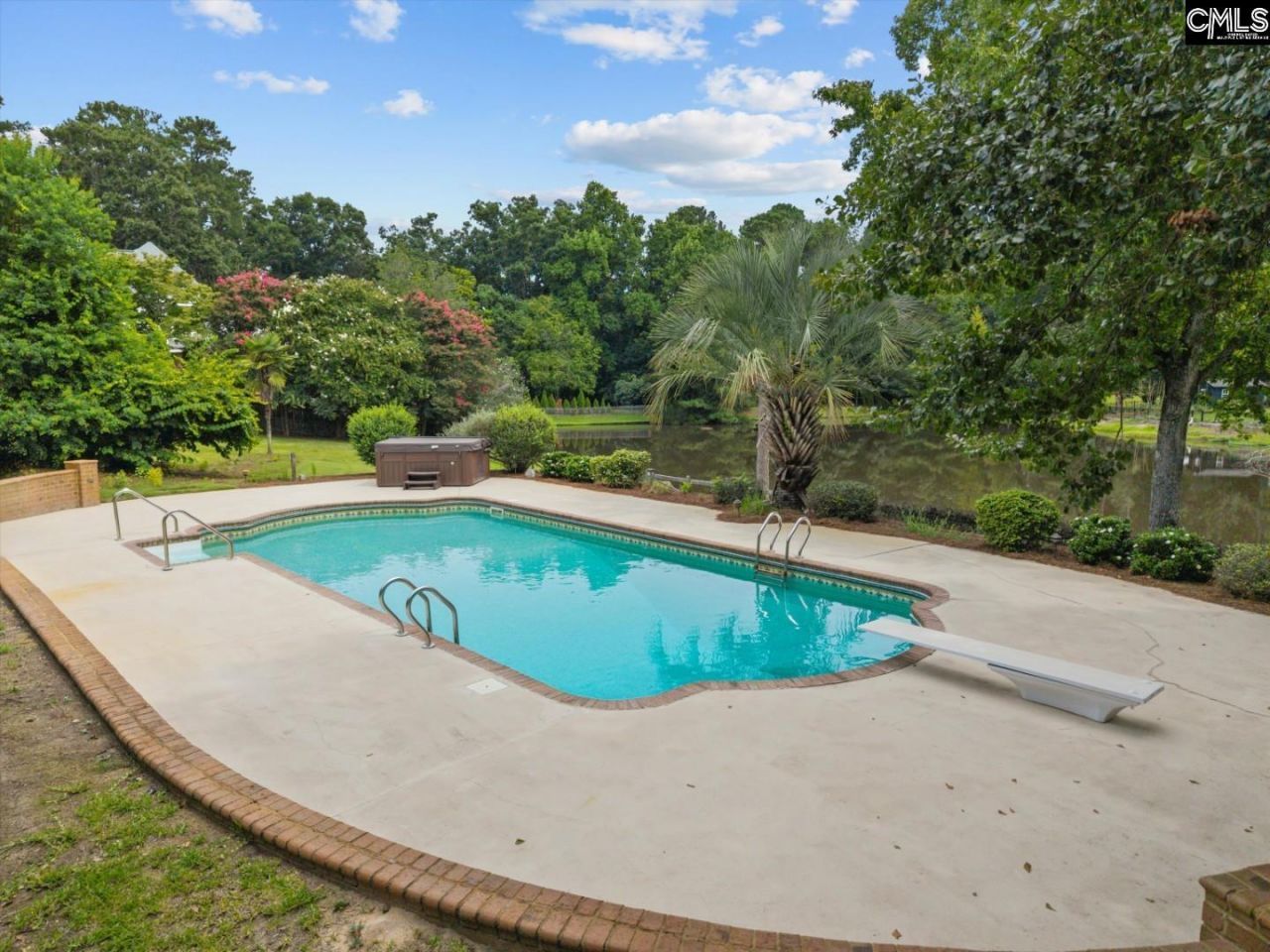 100 Hagen Court Photo 39