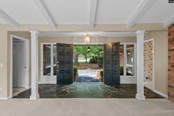 100 Hagen Court photo 4