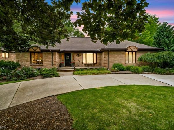428 Locklie Drive , Highland Heights, OH 44143